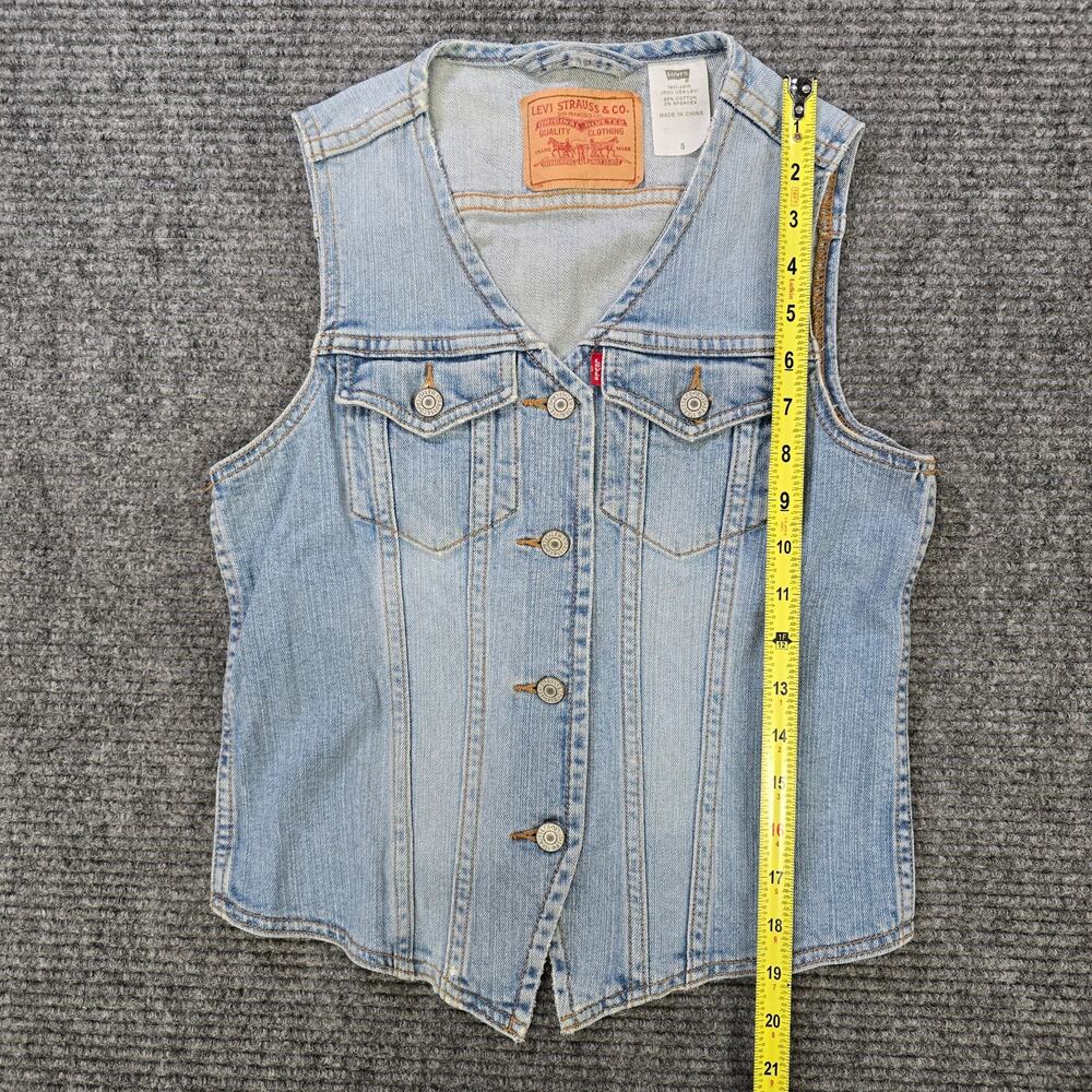 Levi’s Vest Womens Small Blue Denim Sleeveless Button Front Trucker - Picture 5 of 8